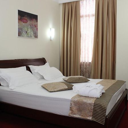 Hotel Vanilla Batumi Cameră foto