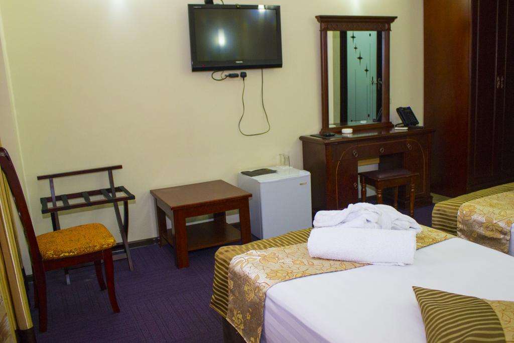Hotel Vanilla Batumi Cameră foto